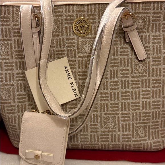 Anne Klein Cream Geometric Tote Bag NWT - Picture 2 of 11